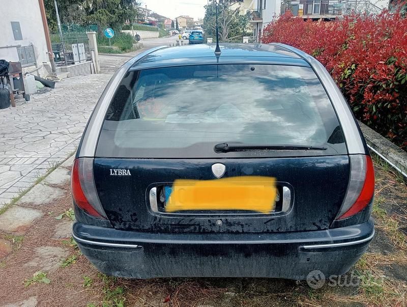 Usata Lancia Lybra 2003 Blu Station wagon