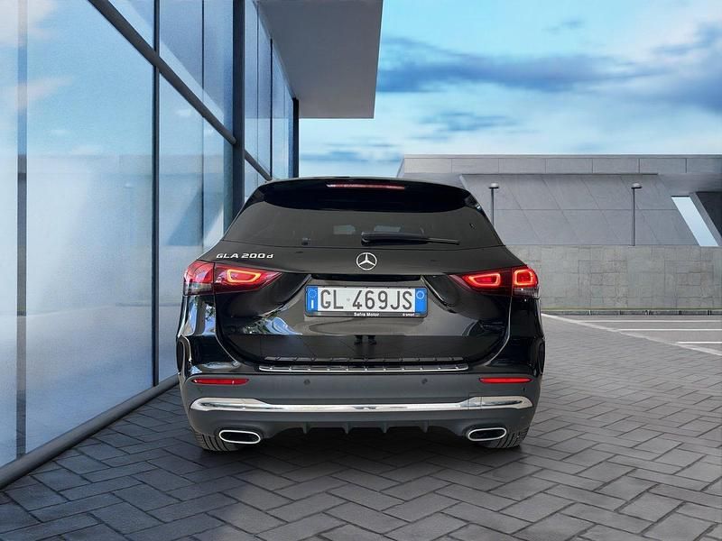 Usata Mercedes GLA200 Premium 150 CV (110 kW) 2022 Nero notte ; SUV