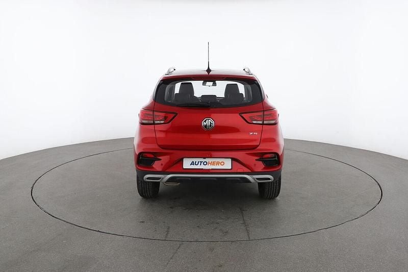 Usata MG ZS Luxury 106 CV (77 kW) 2024 Rosso SUV