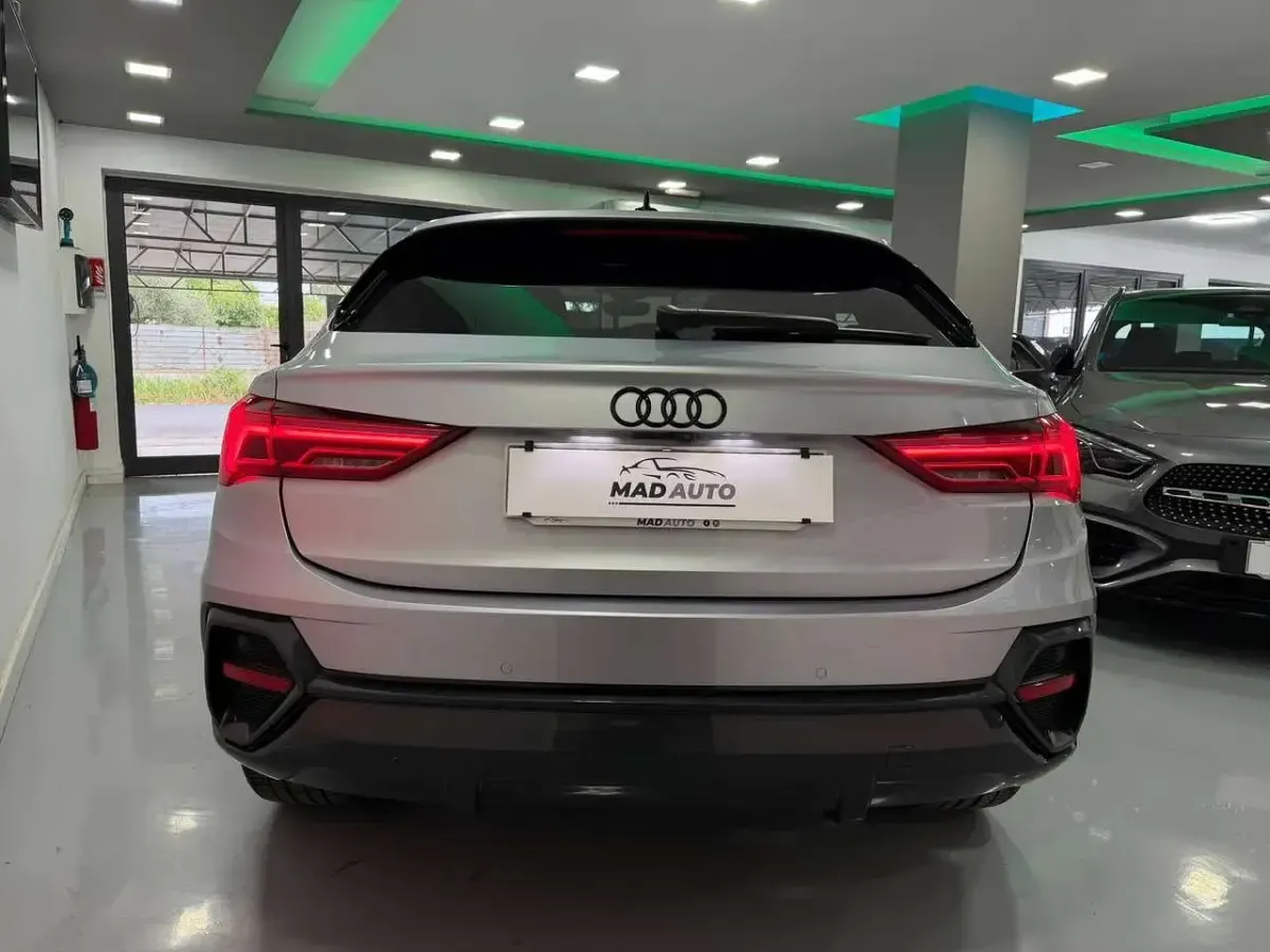 Usata Audi Q3 Sportback S-Line 150 CV (110 kW) 2021 Argento SUV