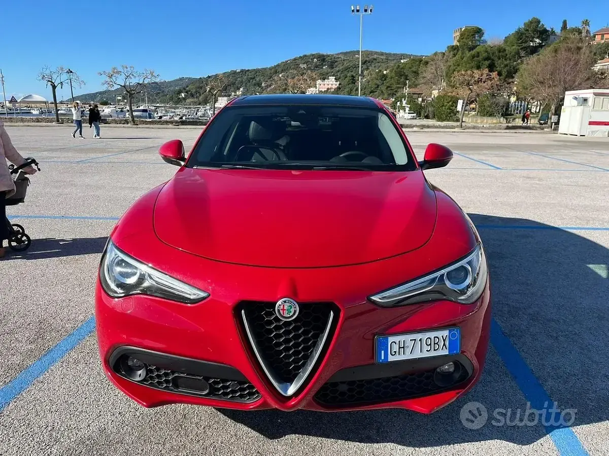 Usata Alfa Romeo Stelvio 180 CV (132 kW) 2018 Rosso SUV