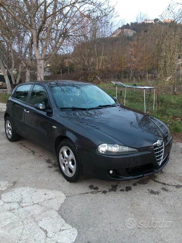 Usato 2007 Alfa Romeo 147 1.9 Diesel 120 CV (1.200 €)