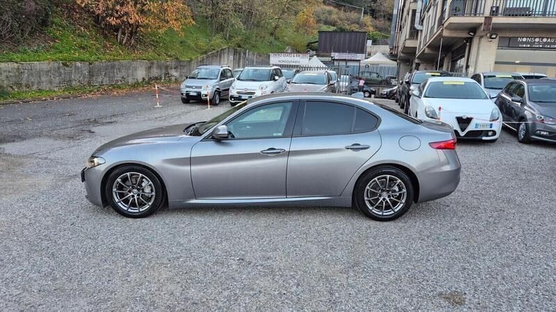 Usata Alfa Romeo Giulia Business 150 CV (110 kW) 2018 Grigio Berlina