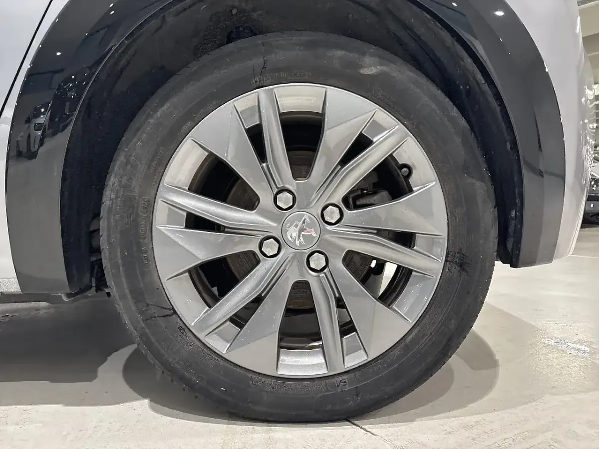 Usata Peugeot e-208 Allure 100 kW (136 CV) 2021 Grigio Utilitaria