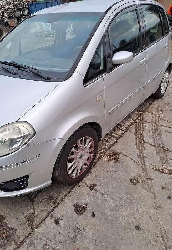 Usata Lancia Musa 90 CV (66 kW) 2009 Monovolume