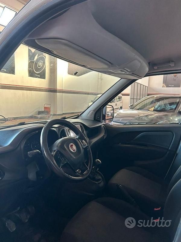Usata Fiat Doblò 105 CV (77 kW) 2015 Bianco Monovolume