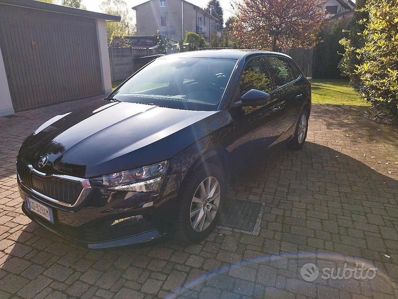 Usata Skoda Scala Ambition 110 CV (80 kW) 2021 Nero Utilitaria