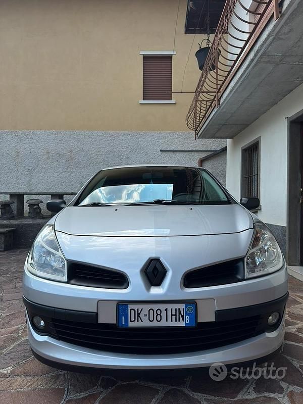 Usata Renault Clio III 75 CV (55 kW) 2007 Utilitaria