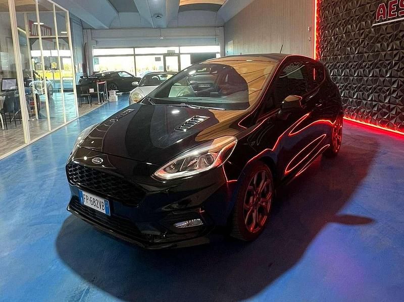 Usata Ford Fiesta ST-Line 101 CV (74 kW) 2018 Nero Utilitaria