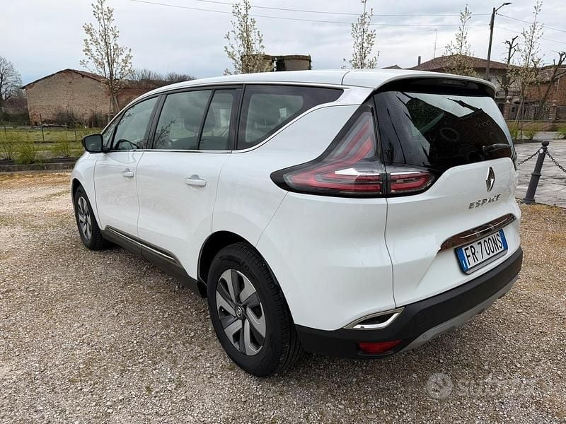Usata Renault Espace Zen 130 CV (95 kW) 2018 Bianco Monovolume