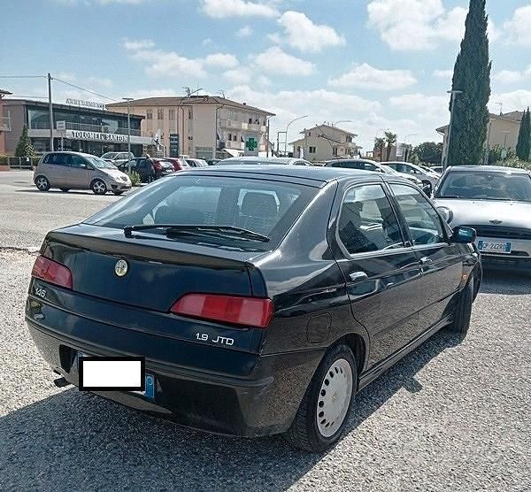 Usata Alfa Romeo 2000 105 CV (77 kW) 2000 Nero Berlina