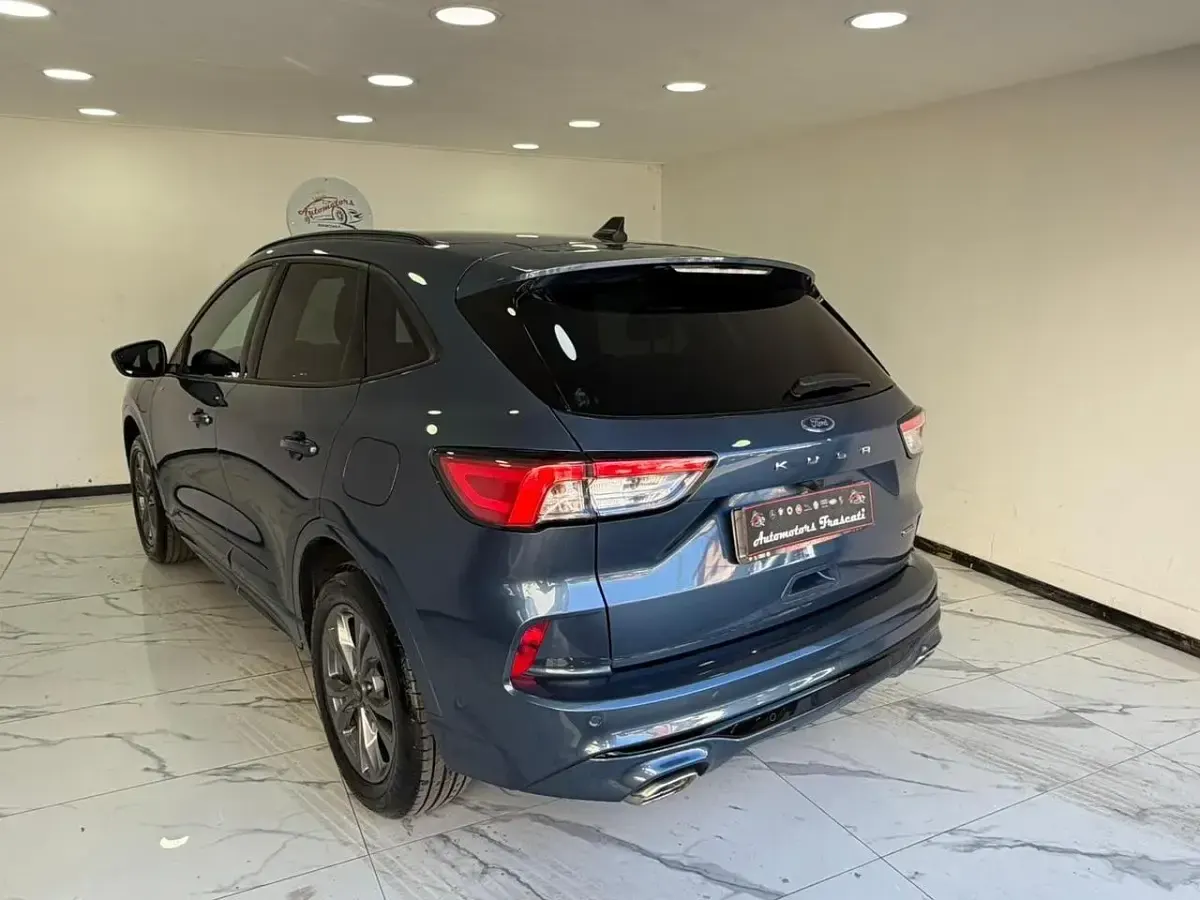 Usata Ford Kuga ST-Line 152 CV (111 kW) 2022 Blu SUV