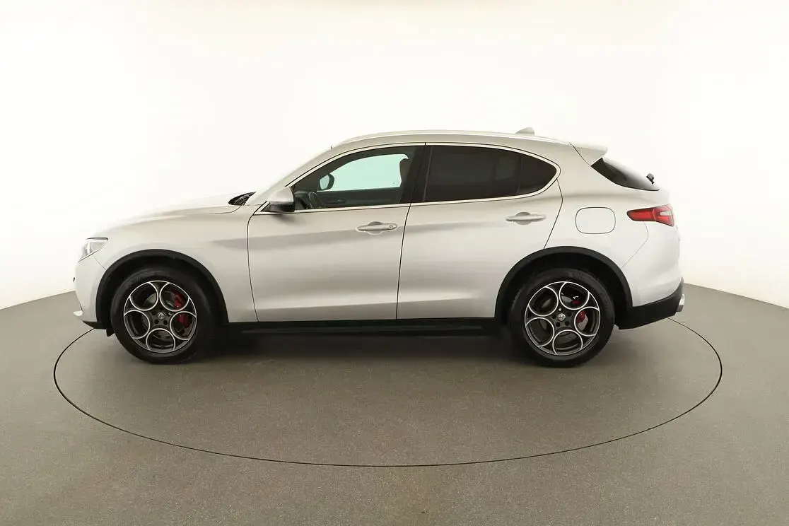 Usata Alfa Romeo Stelvio Executive 210 CV (154 kW) 2018 Grigio SUV