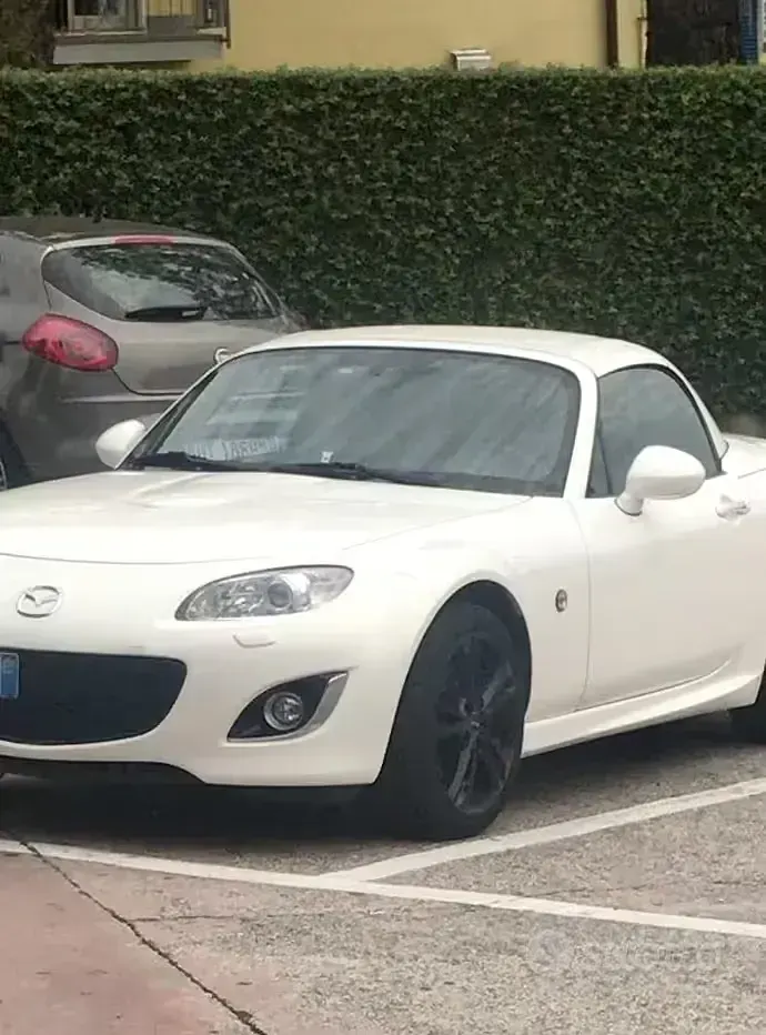 Usata Mazda MX5 160 CV (117 kW) 2011 Bianco Cabrio