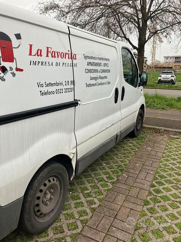 Usata Opel Vivaro 2011 Bianco Monovolume