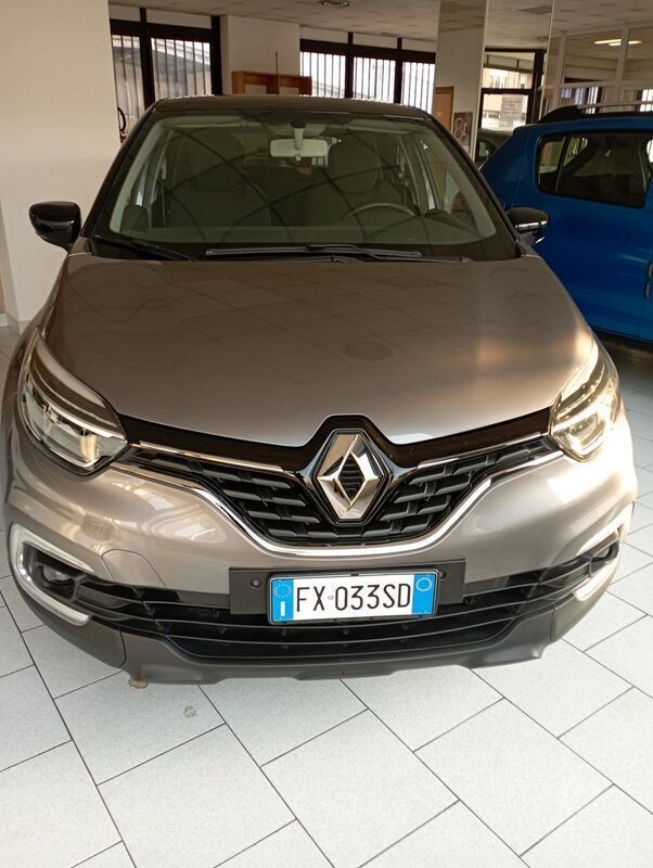 Usato 2019 Renault Captur 1.3 Benzin 131 CV (16.900 €)