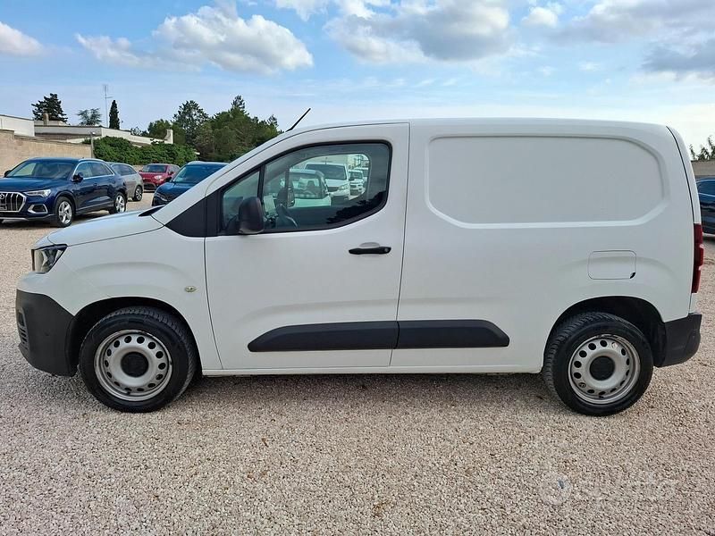 Usata Peugeot Partner 101 CV (74 kW) 2021 Bianco Monovolume