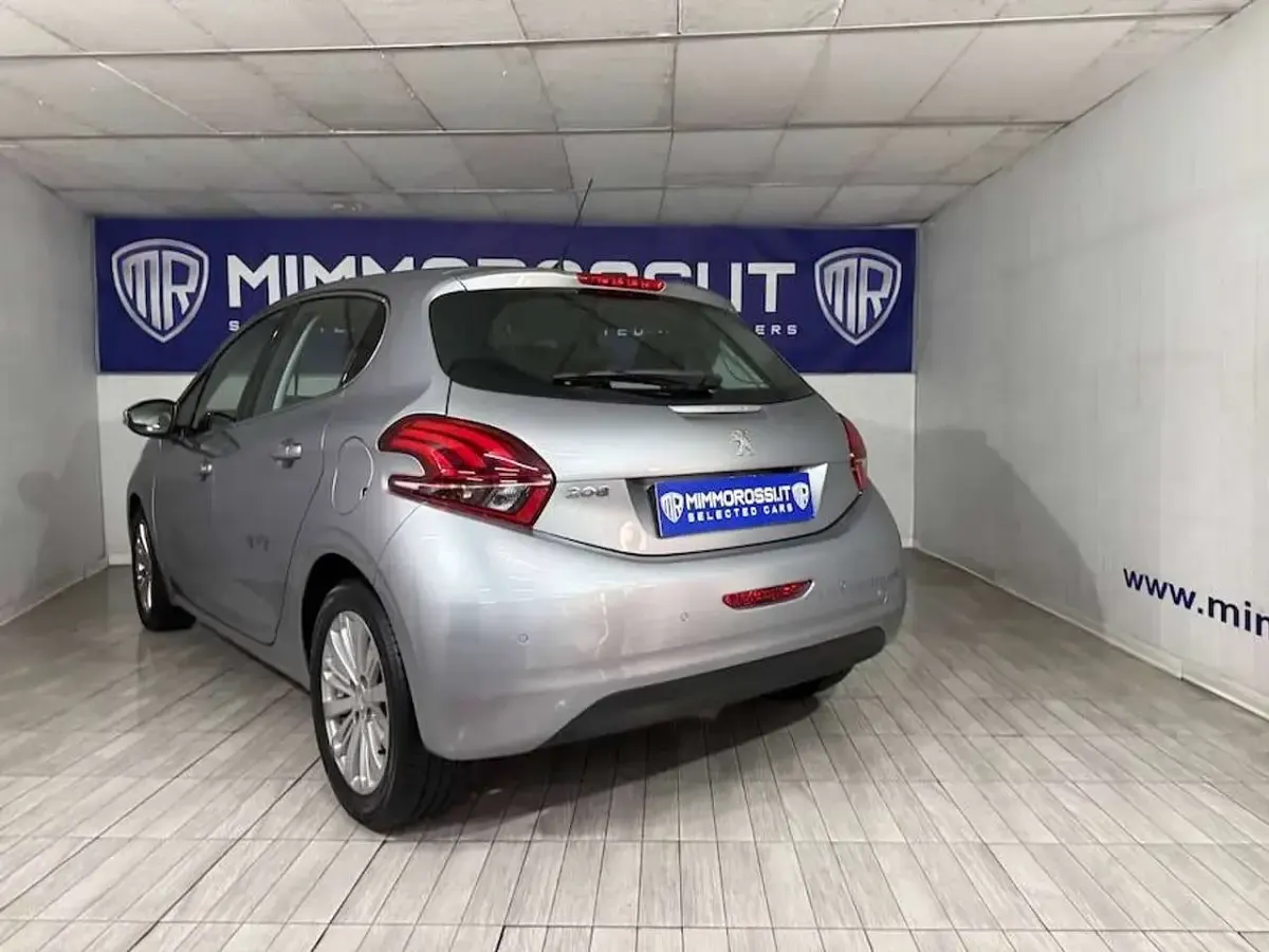 Usata Peugeot 208 Allure 102 CV (75 kW) 2019 Grigio Utilitaria