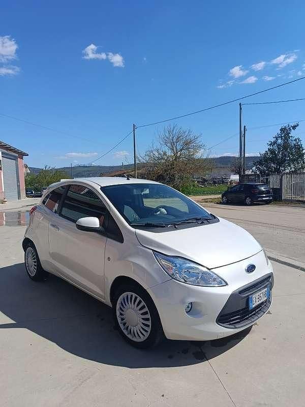 Usata Ford Ka Titanium 75 CV (55 kW) 2013 Utilitaria