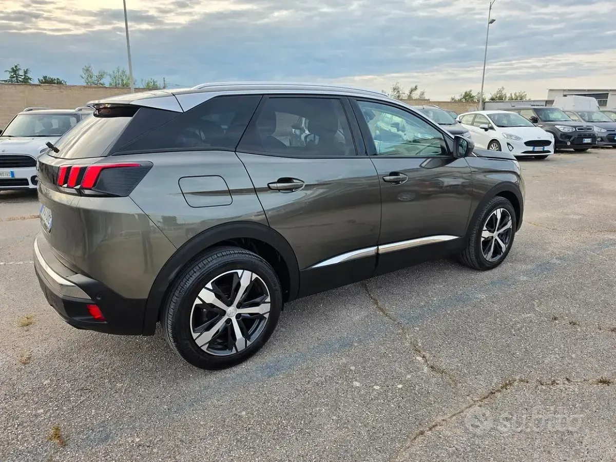 Usata Peugeot 3008 Allure 131 CV (96 kW) 2018 Grigio SUV
