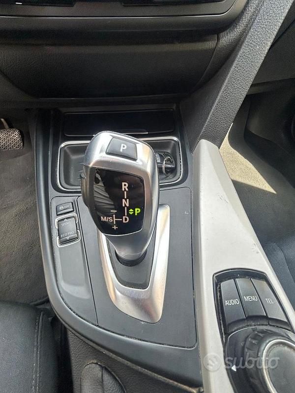 Usata BMW 318 143 CV (105 kW) 2014 Grigio Station wagon