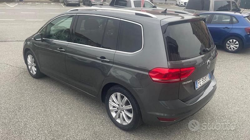 Usata VW Touran Executive 150 CV (110 kW) 2016 Grigio Monovolume