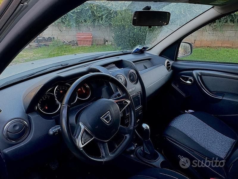 Usata Dacia Duster 110 CV (80 kW) 2018 Argento Berlina