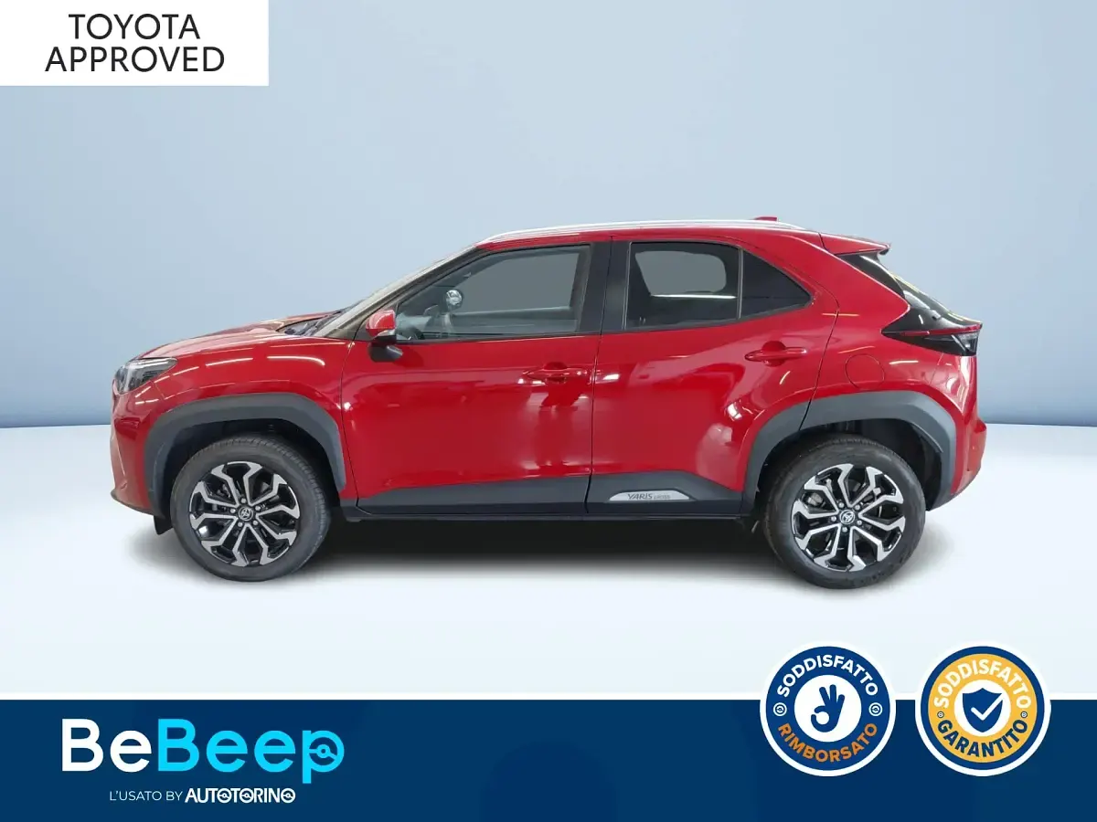 Usata Toyota Yaris Trend 92 CV (67 kW) 2022 Rosso metallizzato Utilitaria