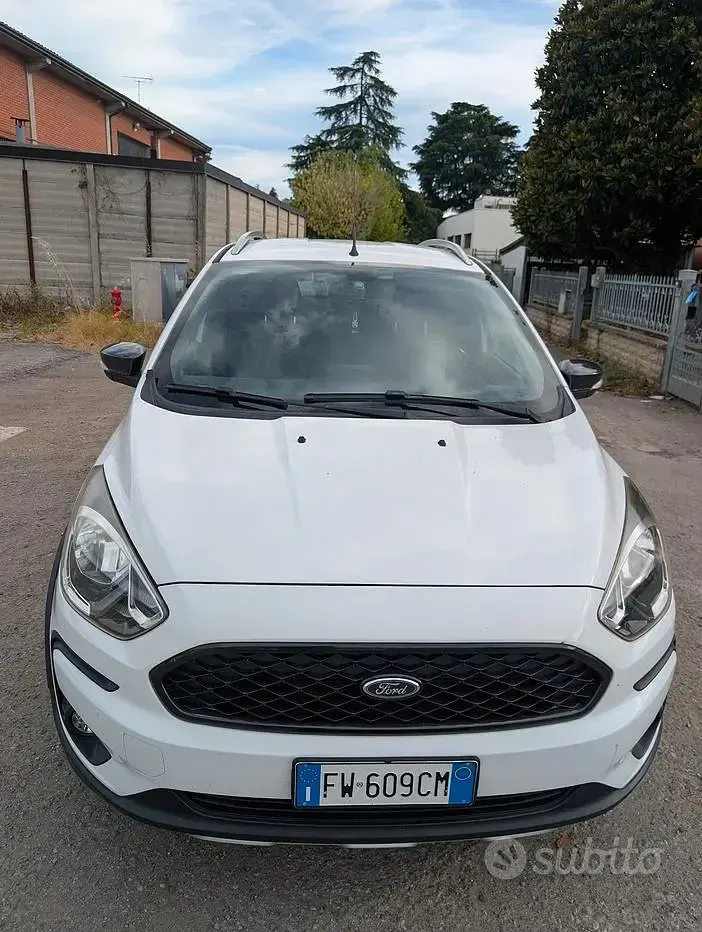 Usata Ford Ka Plus Active 86 CV (63 kW) 2019 Bianco Utilitaria
