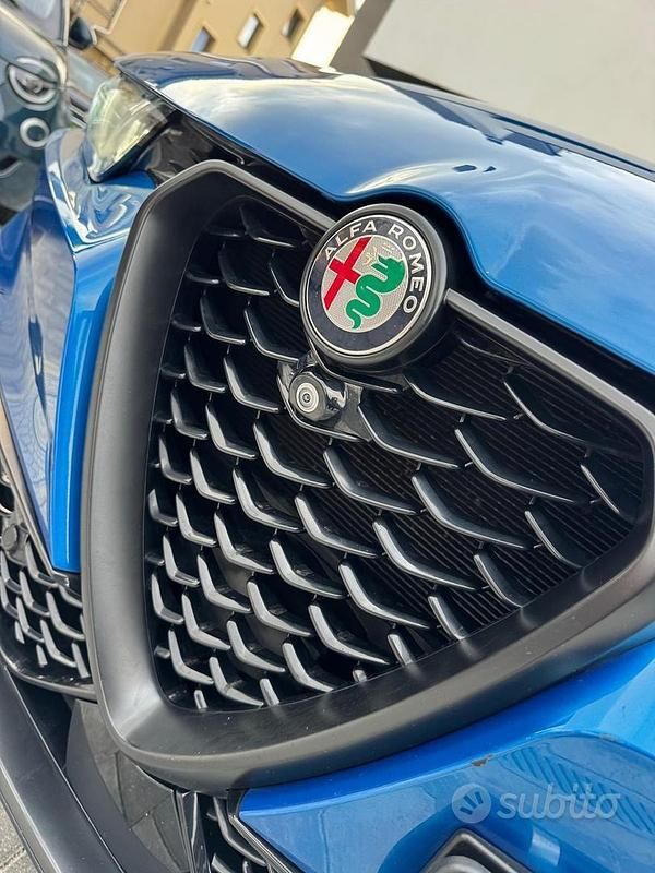 Usata Alfa Romeo Tonale Sprint 131 CV (96 kW) 2024 Blu SUV