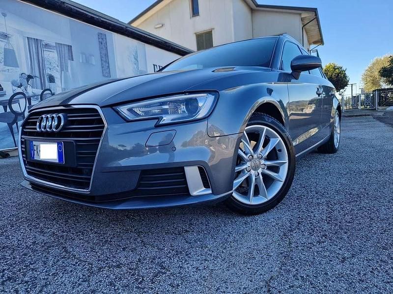 Usata Audi A3 Sport 116 CV (85 kW) 2017 Grigio Berlina