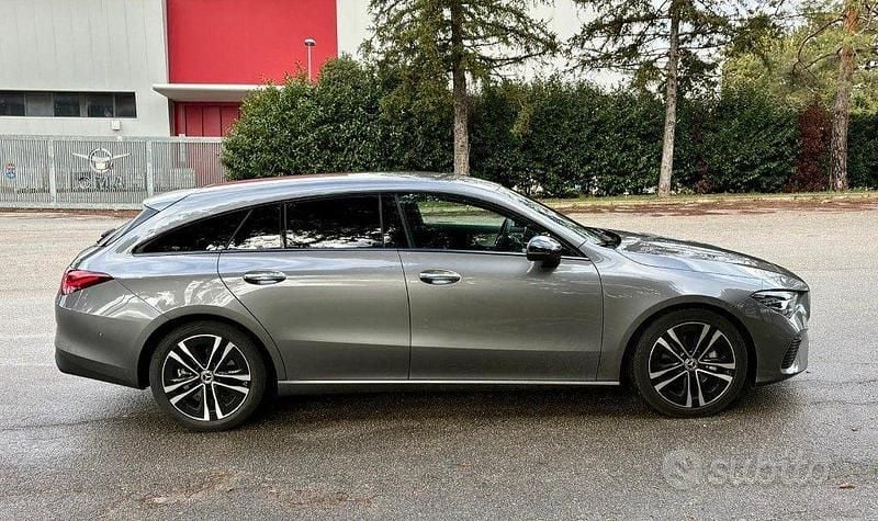 Usata Mercedes CLA200 Shooting Brake Advanced 150 CV (110 kW) 2023 Grigio Station wagon