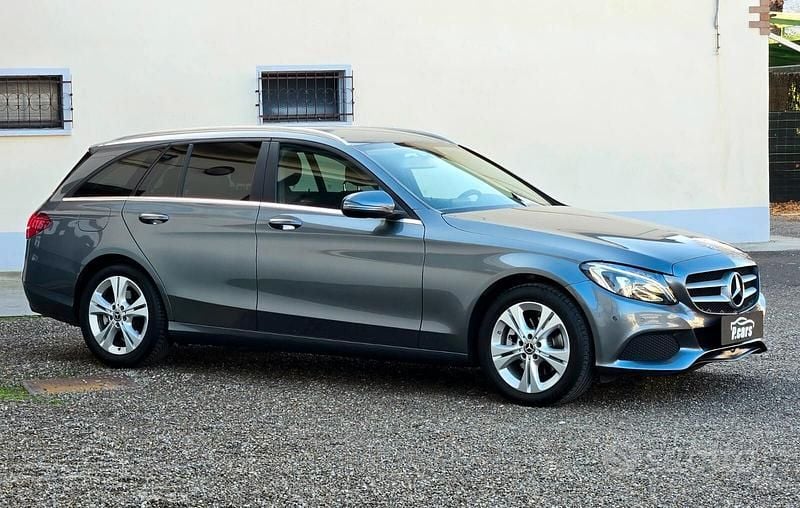 Usata Mercedes C220 Business 170 CV (125 kW) 2018 Grigio Berlina