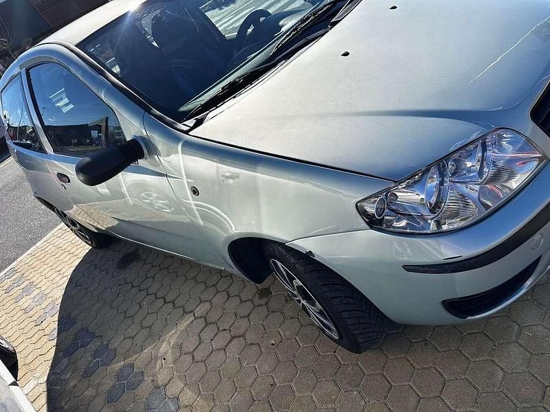 Usata Fiat Punto Active 60 CV (44 kW) 2004 Utilitaria