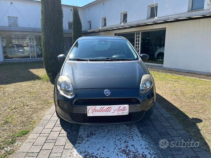 Usata Fiat Punto Easy 70 CV (51 kW) 2012 Nero Utilitaria
