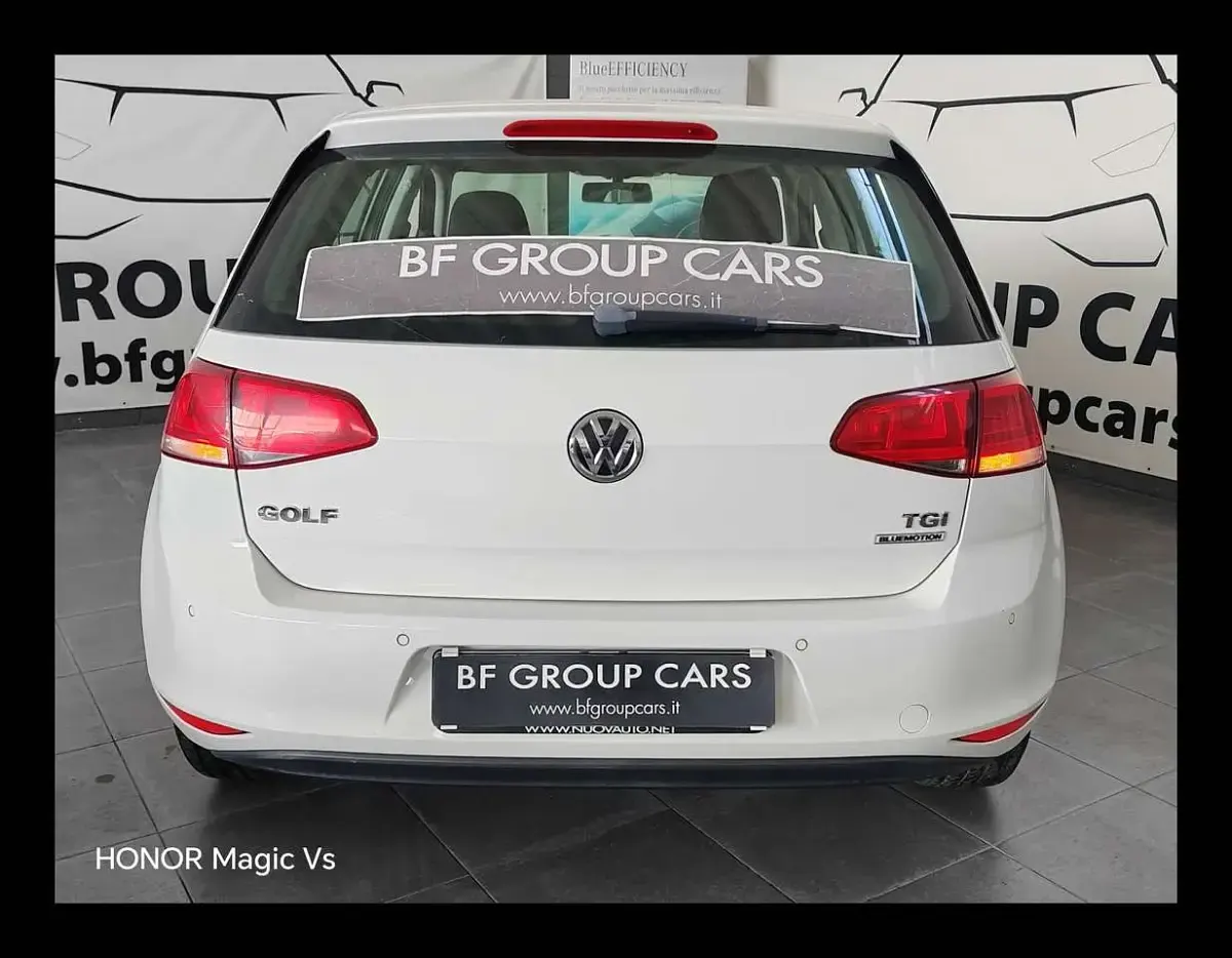 Usata VW Golf VII Highline 110 CV (80 kW) 2015 Bianca Berlina