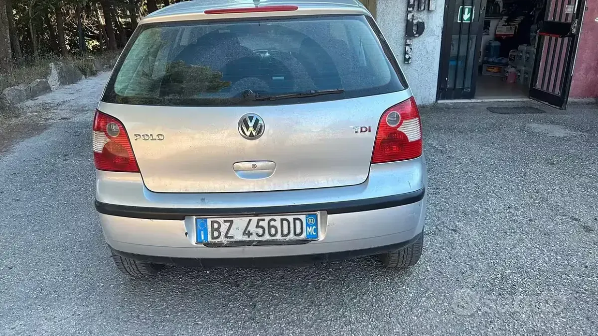 Usata VW Polo 75 CV (55 kW) 2002 Grigio Utilitaria