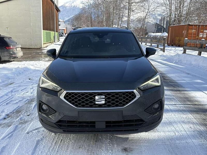 Usata Seat Tarraco 4Drive 150 CV (110 kW) 2019 "camouflage" green SUV