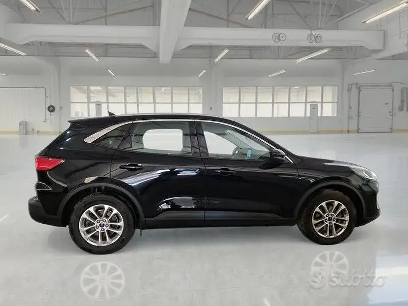 Usata Ford Kuga Titanium 119 CV (87 kW) 2021 Nero SUV