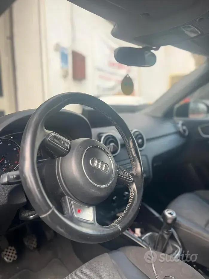 Usata Audi A1 Ambition 86 CV (63 kW) 2012 Nero Utilitaria