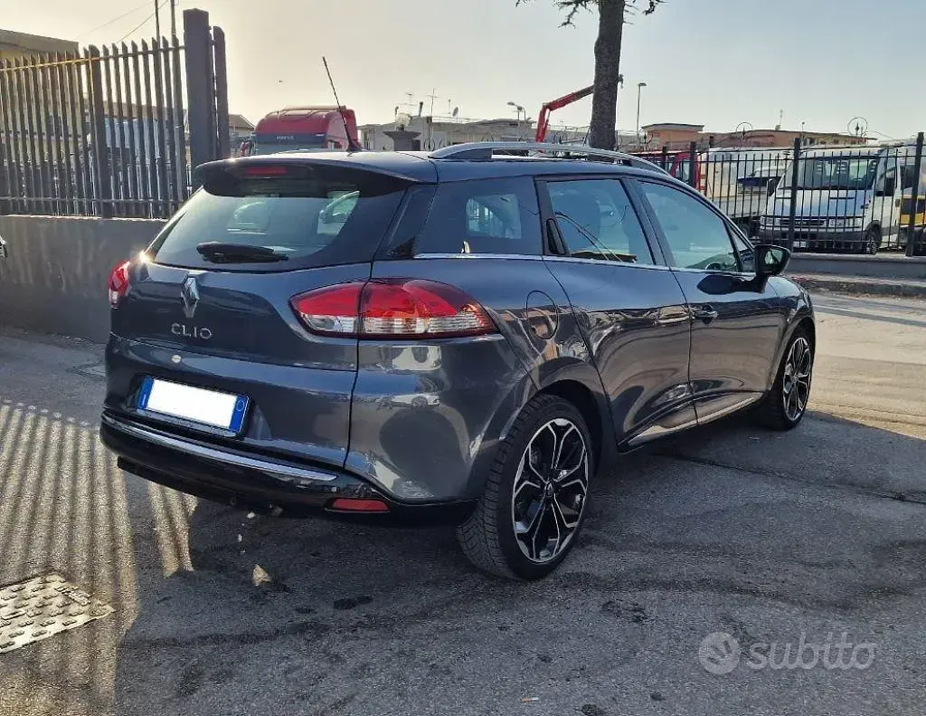 Usata Renault Clio 90 CV (66 kW) 2018 Grigio Station wagon