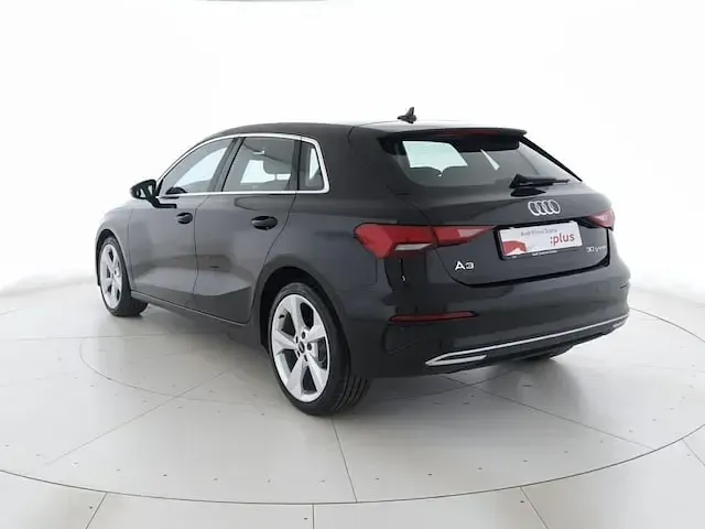 Usata Audi A3 Sportback g-tron Advanced Plus 131 CV (96 kW) 2021 Nero brillante Utilitaria