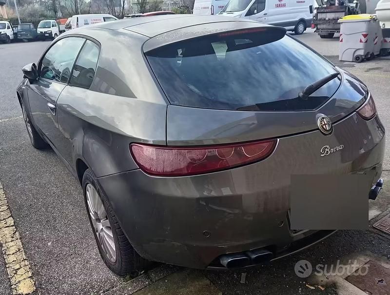 Usata Alfa Romeo Brera 200 CV (147 kW) 2007 Grigio Coupé