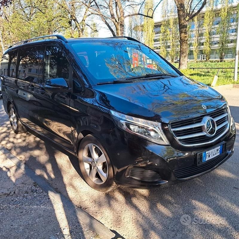 Usata Mercedes V220 Executive 163 CV (119 kW) 2017 Nero Monovolume