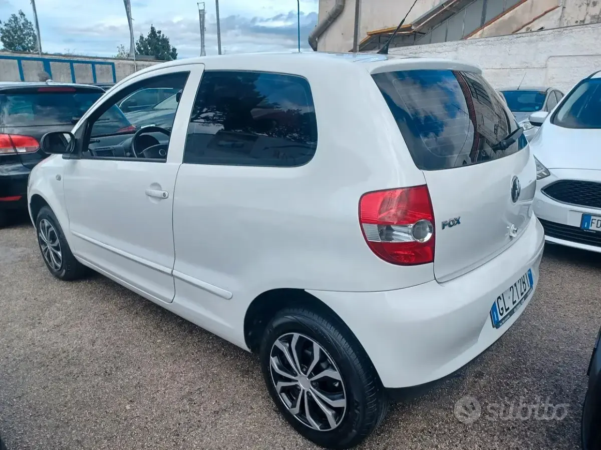 Usata VW Fox Sport 54 CV (39 kW) 2009 Bianco Utilitaria