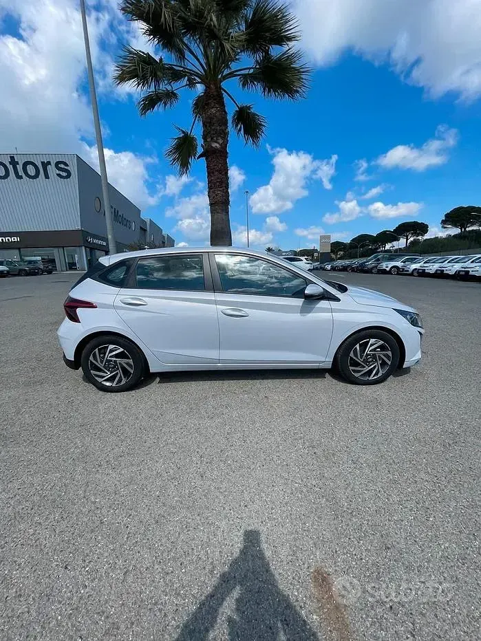 Usata Hyundai i20 84 CV (61 kW) 2024 Grigio Utilitaria