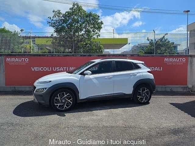 Usata Hyundai Kona 105 CV (77 kW) 2021 Bianco SUV