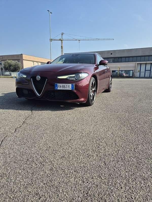 Usata Alfa Romeo Giulia Veloce 211 CV (155 kW) 2017 Berlina