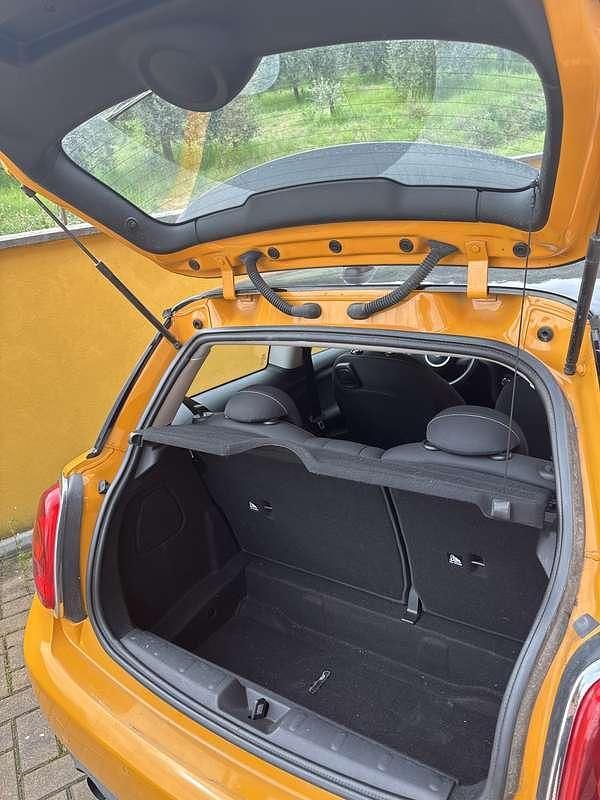 Usata Mini ONE 75 CV (55 kW) 2016 Arancione Utilitaria