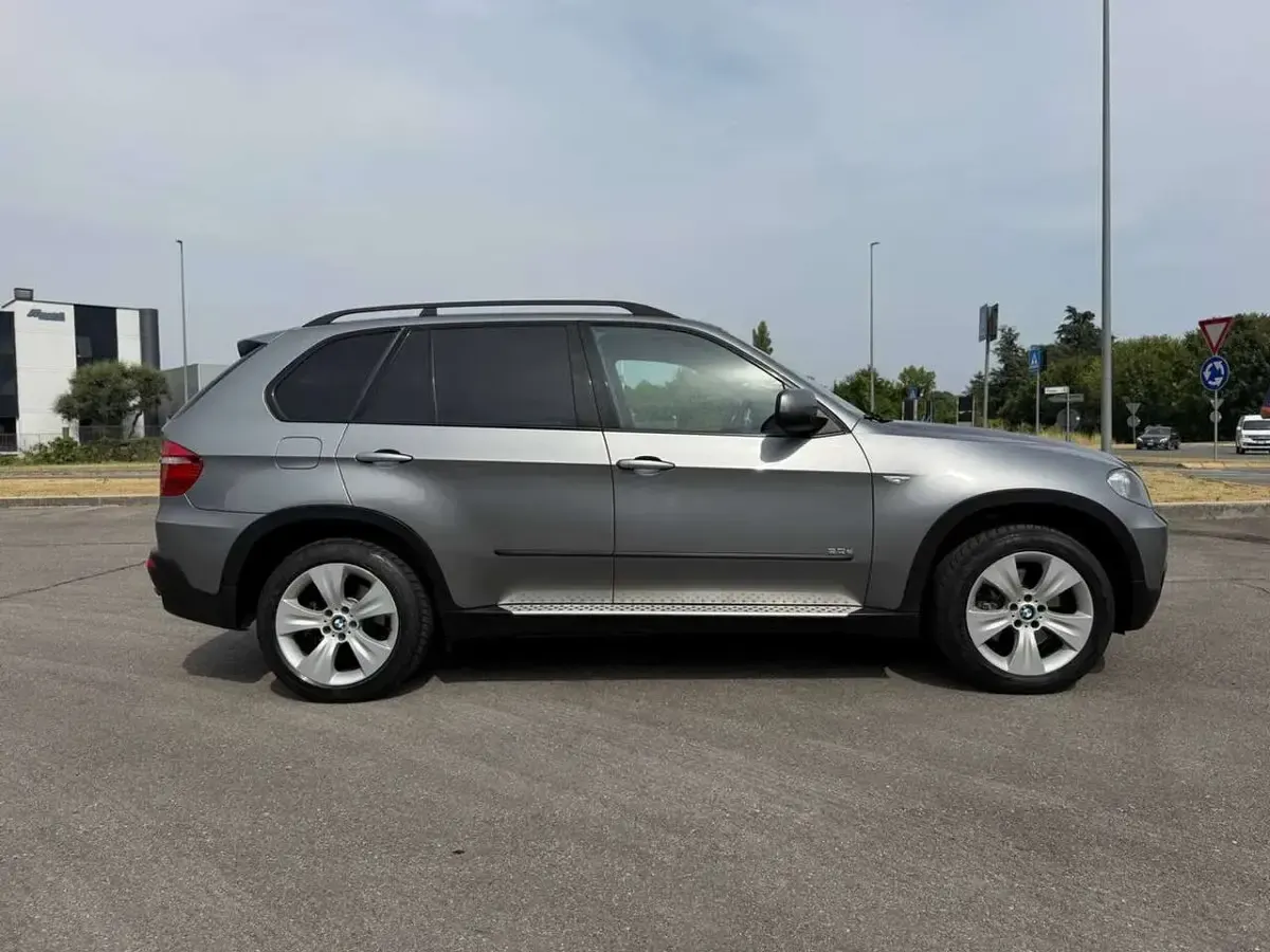 Usata BMW X5 Comfort Edition 235 CV (172 kW) 2007 Grigio SUV